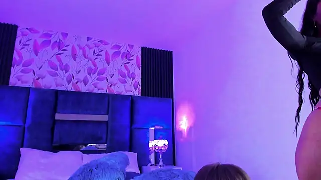 Larabrooks online show from 12-29-24, 05:42