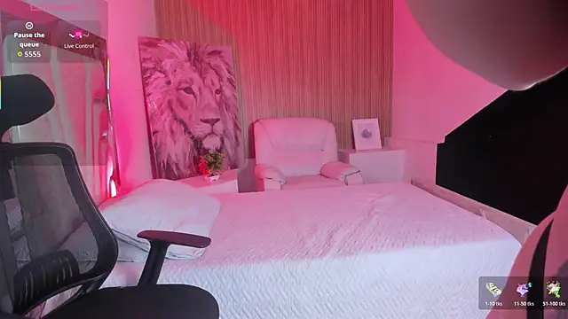 Melany Luv online show from 10-19-25, 08:42