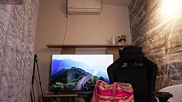 Melany Luv online show from 04-24-26, 10:45