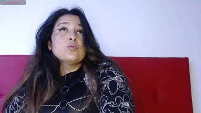 Snapshot of amydeepqueen chatting on 12-12-24, 11:40 amydeepqueen online show from 12-12-24, 11:40