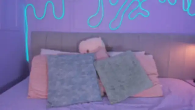 Mai higurashi online show from 12-20-25, 07:43