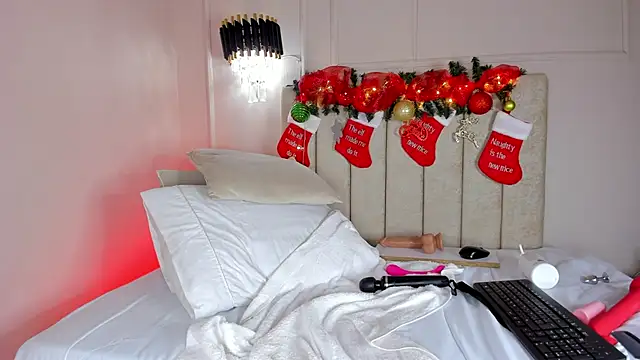 Snapshot of _angela_x chatting on 12-12-24, 12:48 angela x online show from 12-12-24, 12:48