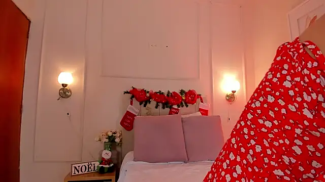 Snapshot of _angela_x chatting on 12-21-24, 12:53 angela x online show from 12-21-24, 12:53