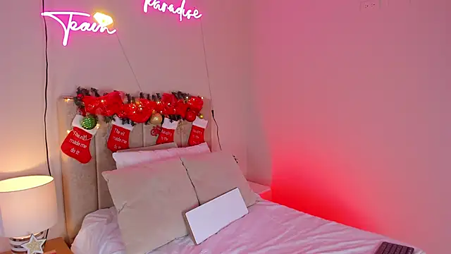 Snapshot of _angela_x chatting on 12-30-24, 06:05 angela x online show from 12-30-24, 06:05