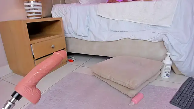 Snapshot of _angela_x chatting on 01-24-25, 02:41 angela x online show from 01-24-25, 02:41