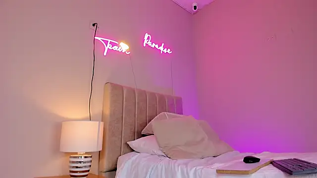 Snapshot of _angela_x chatting on 01-29-25, 12:02 angela x online show from 01-29-25, 12:02