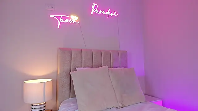 Snapshot of _angela_x chatting on 01-30-25, 11:44 angela x online show from 01-30-25, 11:44