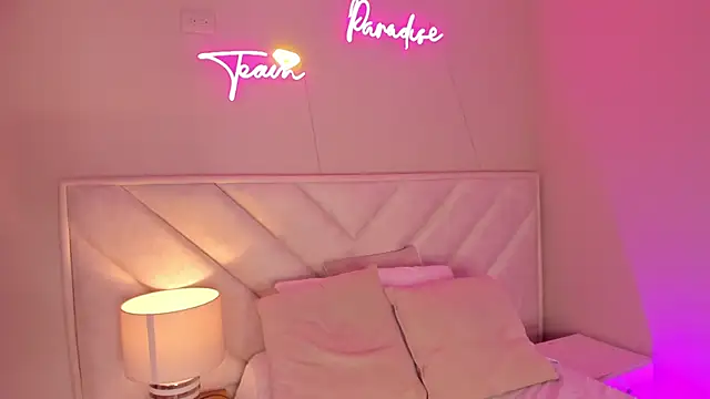 Snapshot of _angela_x chatting on 02-11-25, 06:01 angela x online show from 02-11-25, 06:01