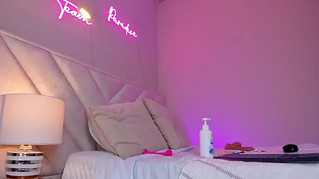 Snapshot of _angela_x chatting on 02-27-25, 05:47 angela x online show from 02-27-25, 05:47