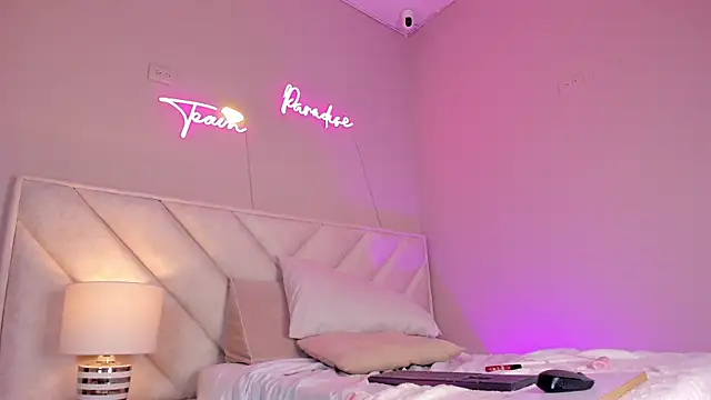 Snapshot of _angela_x chatting on 03-07-25, 04:22 angela x online show from 03-07-25, 04:22