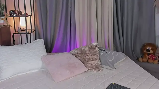 lynda west online show from 11-15-25, 04:54