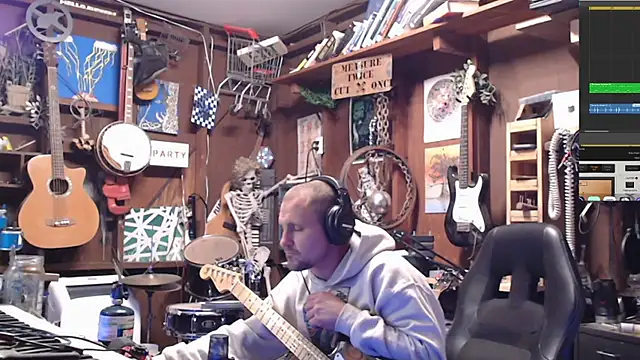 itsjameswebbscope online show from 10-05-25, 12:14