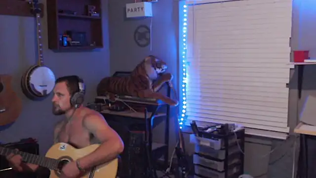 itsjameswebbscope online show from 05-12-26, 08:33