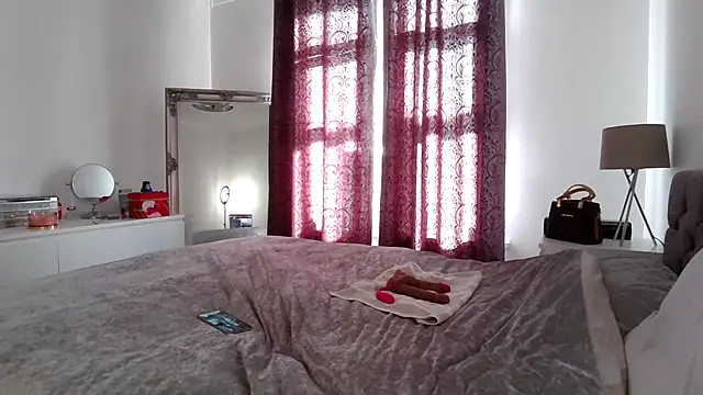 Snapshot of TanyaTaylor45 chatting on 10-22-25, 12:27 TanyaTaylor45 online show from 10-22-25, 12:27