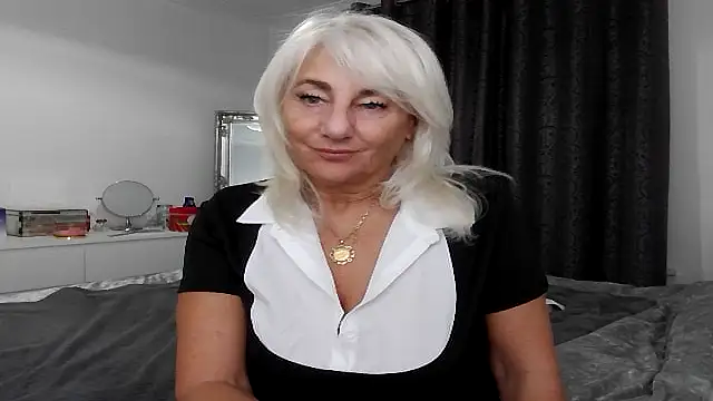 Snapshot of TanyaTaylor45 chatting on 10-27-25, 11:09 TanyaTaylor45 online show from 10-27-25, 11:09