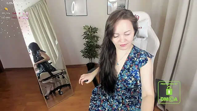 Snapshot of VanessaSmuth chatting on 01-28-25, 01:29 VanessaSmuth online show from 01-28-25, 01:29