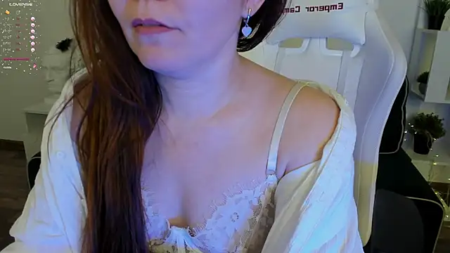 Snapshot of VanessaSmuth chatting on 03-15-25, 08:37 VanessaSmuth online show from 03-15-25, 08:37