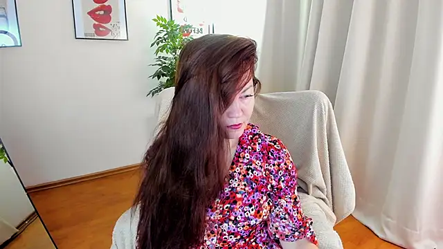 Snapshot of VanessaSmuth chatting on 10-05-25, 01:48 VanessaSmuth online show from 10-05-25, 01:48