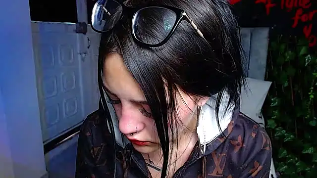 Violettasquirt online show from 04-29-26, 02:43