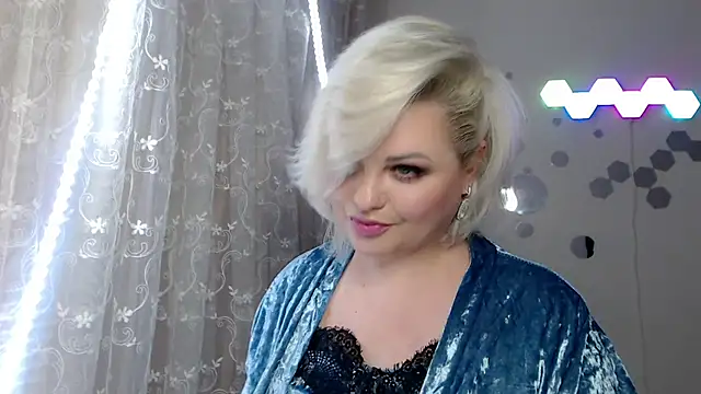 Snapshot of JewellKiss7 chatting on 01-19-25, 07:47 JewellKiss7 online show from 01-19-25, 07:47