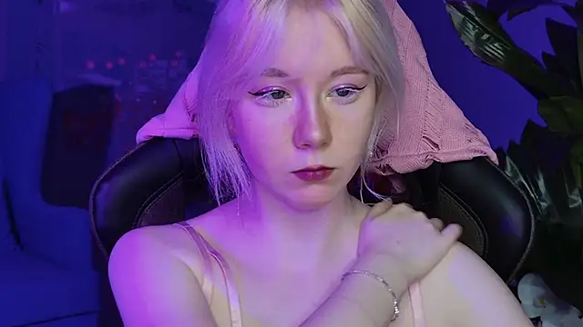 NancyMartinez online show from 01-19-25, 05:05