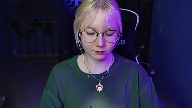 NancyMartinez online show from 02-15-25, 01:16