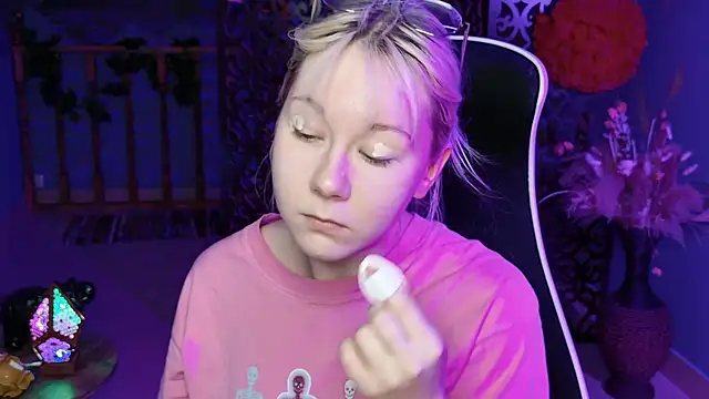 NancyMartinez online show from 03-20-25, 05:13