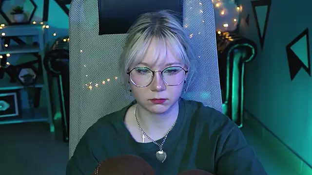 NancyMartinez online show from 03-21-25, 08:17