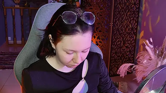 NancyMartinez online show from 09-26-25, 05:11