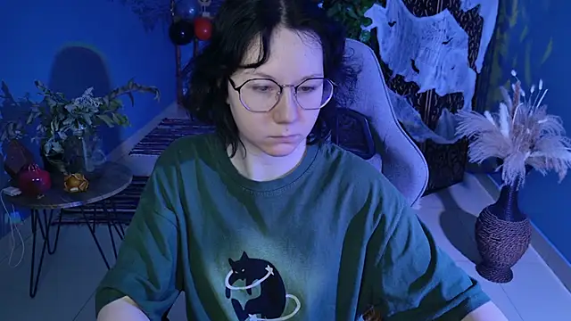 NancyMartinez online show from 10-24-25, 05:04