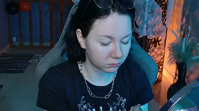 NancyMartinez online show from 10-27-25, 05:11