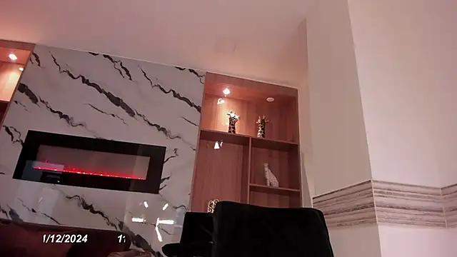 Isabel Escorcia online show from 12-12-24, 04:59