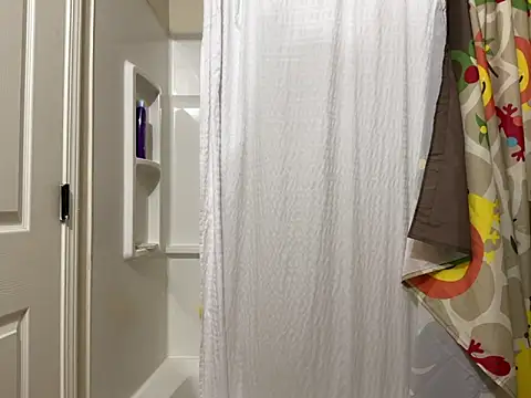 Snapshot of yfui221 chatting on 10-18-25, 07:25 yfui221 online show from 10-18-25, 07:25