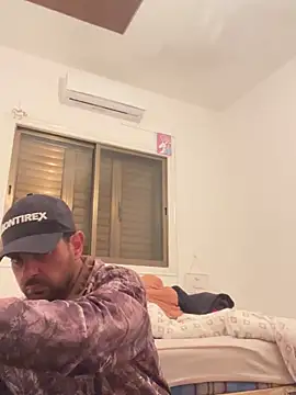 Snapshot of petan33 chatting on 12-19-24, 04:02 petan33 online show from 12-19-24, 04:02