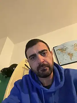 Snapshot of petan33 chatting on 01-03-25, 03:22 petan33 online show from 01-03-25, 03:22