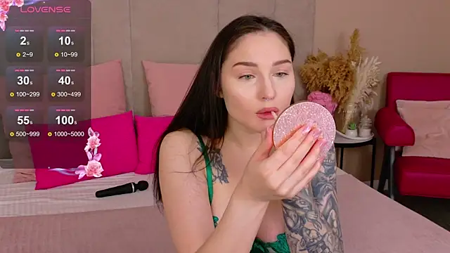 RoxiLester online show from 09-14-25, 05:06