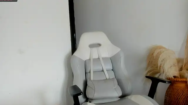 -Sofii  online show from 02-14-25, 07:12