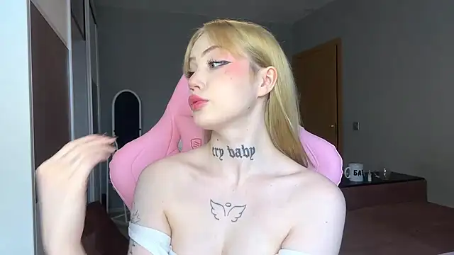 hanna cry baby online show from 03-11-25, 12:28