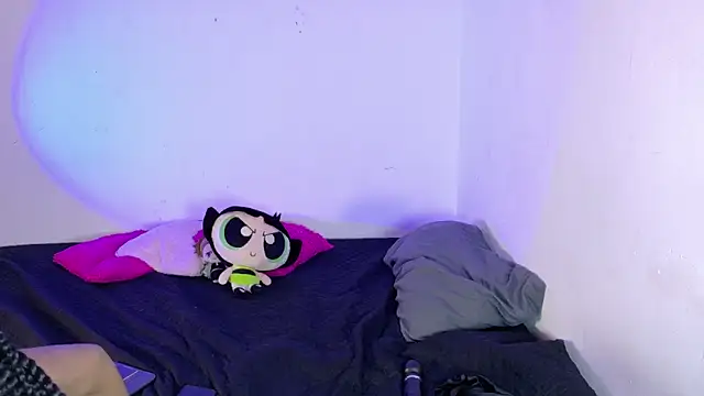 KetraWesttt online show from 10-30-25, 04:58