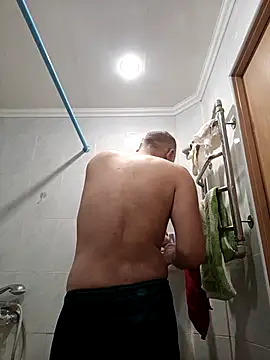 Pineapple04 online show from 12-14-25, 06:30