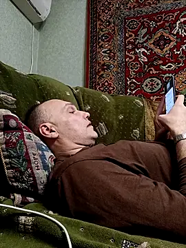 Pineapple04 online show from 12-20-25, 08:27