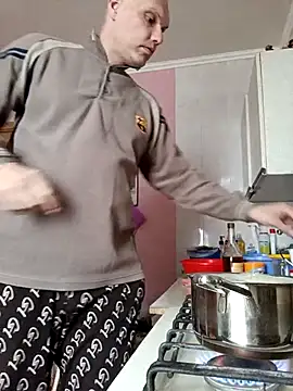 Pineapple04 online show from 04-21-26, 11:49