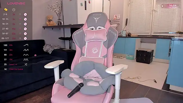 Snapshot of wwildfox chatting on 03-07-25, 09:59 wwildfox online show from 03-07-25, 09:59