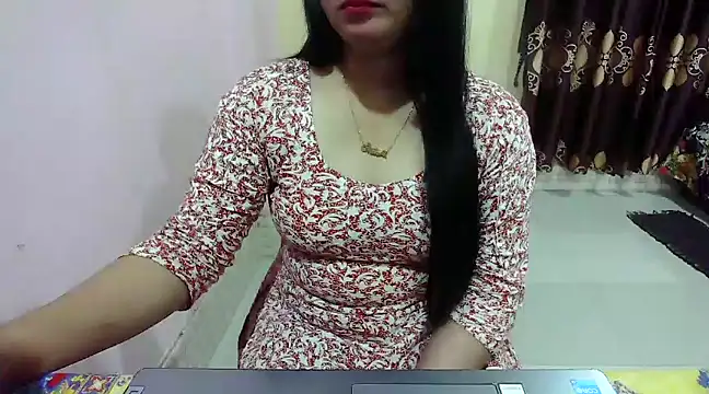 Snapshot of LovelyRose69 chatting on 01-01-25, 03:14 LovelyRose69 online show from 01-01-25, 03:14