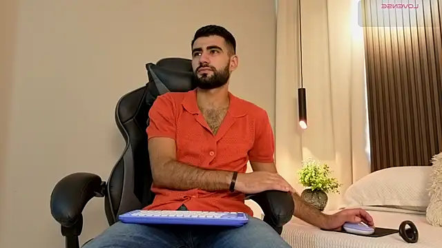 Ethan  Walker online show from 04-22-26, 01:56