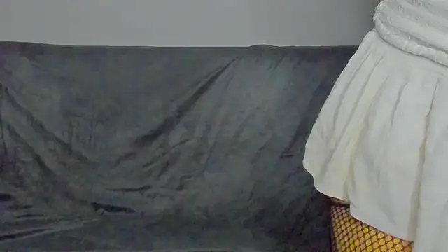 Snapshot of SuriFlirt chatting on 03-13-25, 02:16 SuriFlirt online show from 03-13-25, 02:16