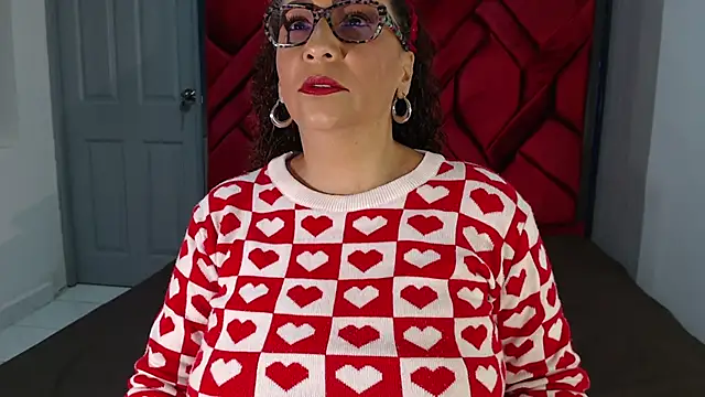 EvaMills1 online show from 02-09-25, 03:12