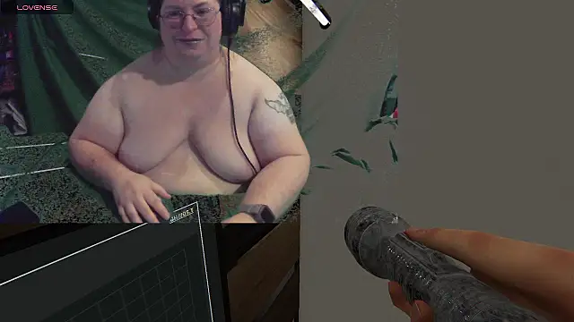 Snapshot of ShibariTurtleDuck chatting on 10-11-25, 12:10 ShibariTurtleDuck online show from 10-11-25, 12:10