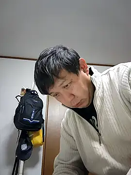 Snapshot of 07YUKIO chatting on 12-15-25, 08:40 07YUKIO online show from 12-15-25, 08:40