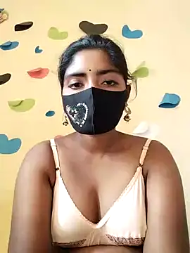 Snapshot of Lina-Rose chatting on 02-28-25, 05:37 Lina-Rose online show from 02-28-25, 05:37